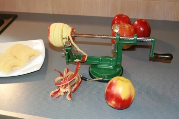 APPLE-PEELER-4.jpg