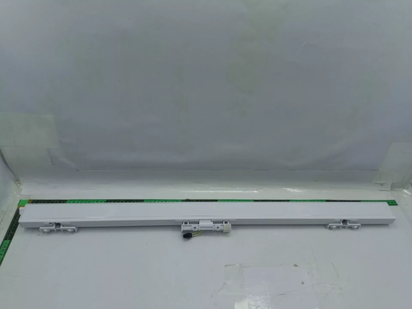 4385140200.jpg