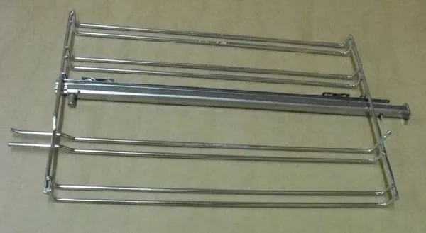 Teleskopický výsuv pravý trouby Beko 210440121