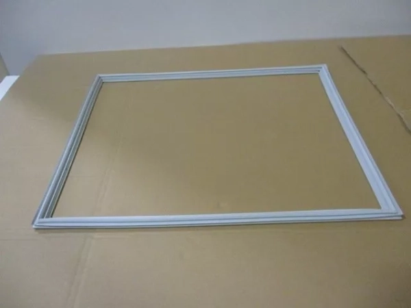 Tesnenie dverí mrazničky Beko 5958251200