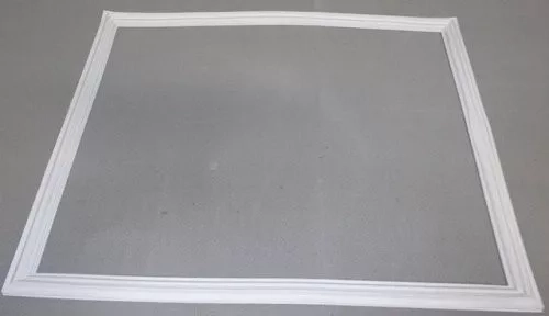 Tesnenie dverí chladničky Beko 4546860900